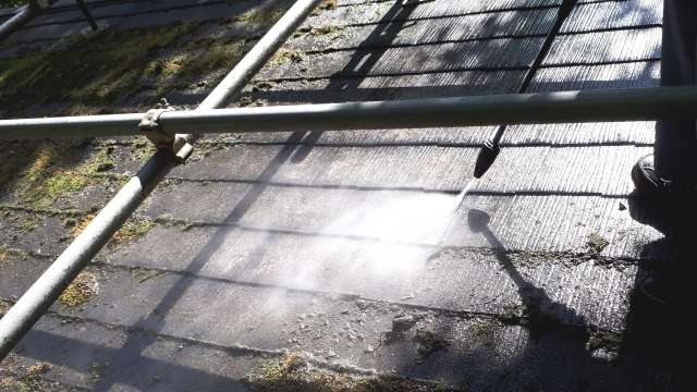 神奈川県内で雨漏りしたら雨漏り相談所をご活用下さい。屋根のメンテナンス（塗装編）